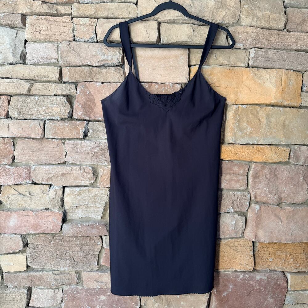 Vintage Vanity Fair Women's Size 34 Med Black Adjustable Strap Light Slip Dress